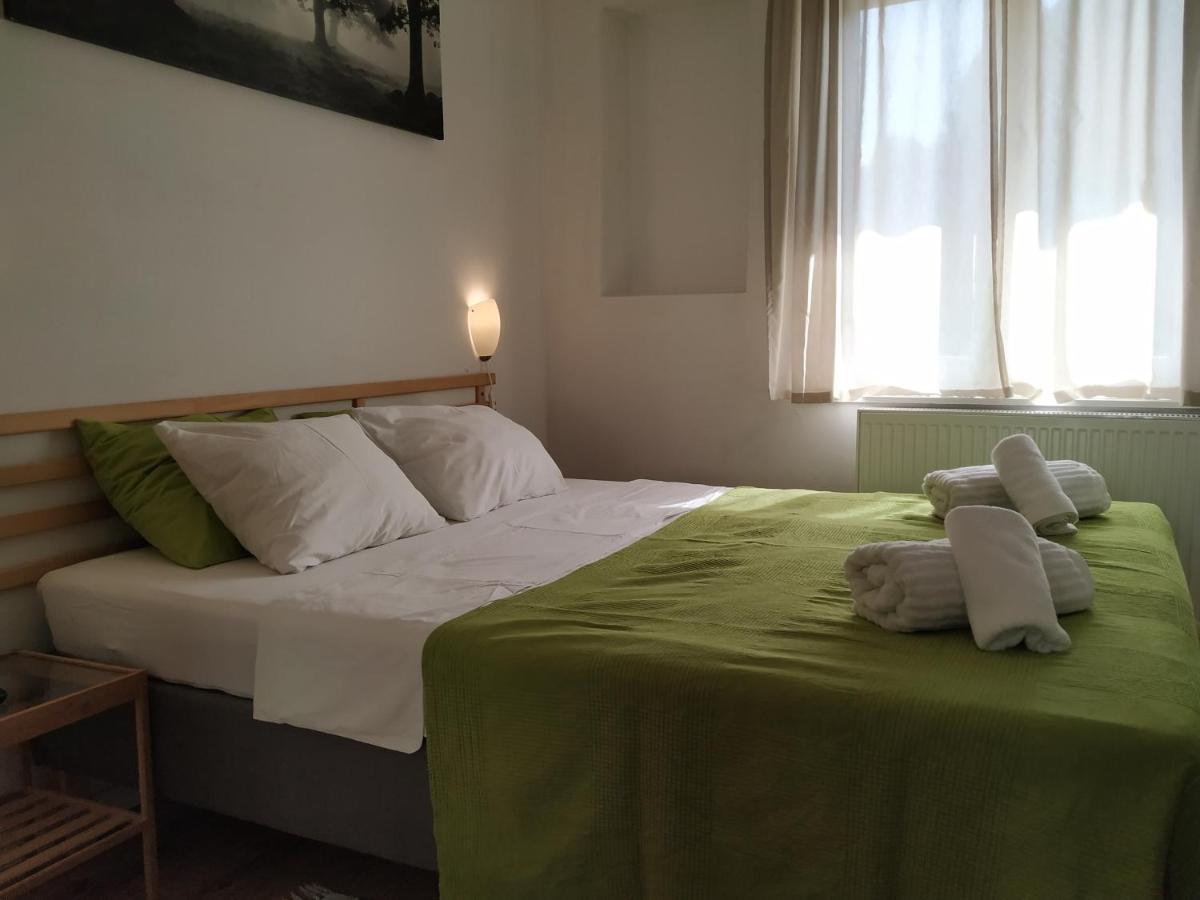 Two Flowers Apartments Zagreb Eksteriør billede