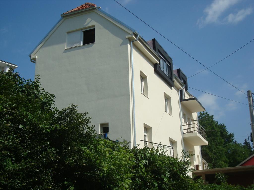 Two Flowers Apartments Zagreb Eksteriør billede